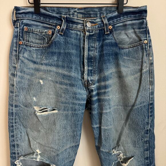 Vintage 90s Levis 501s Thrashed Med Wash Mens 34 x 30 Distressed Red Tab Jeans - Picture 2 of 13
